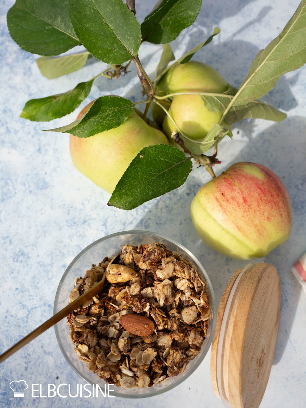 Bratapfel Granola